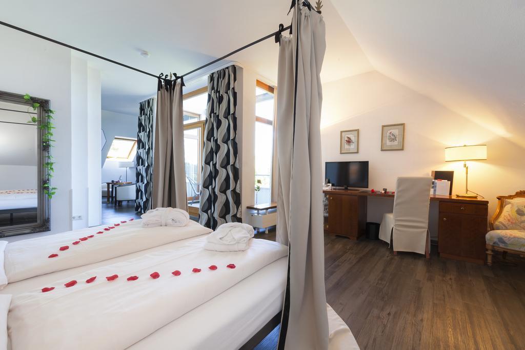 Romantik Hotel Johanniter-Kreuz Uberlingen Exterior foto